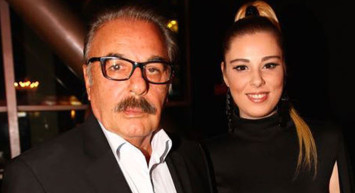 Ünlü Şarkıcı Ferdi Tayfur'un Kızı Tuğçe Tayfur Şarkılar Bizi Söyler Programına Damgasını Vurdu!