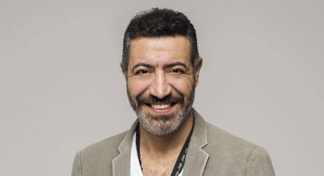 Ünlü şarkıcı Hakan Altuğ’un babasının kim olduğunu öğrenince çok şaşıracaksınız: Meğer babası kendisinde de ünlüymüş