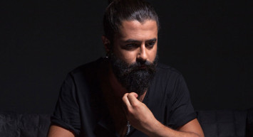 Ünlü Şarkıcı Koray Avcı’nın Babası Vefat Etti