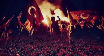 Ünlüler 15 Temmuz'da bunları paylaştı: İşte ünlülerin 15 Temmuz paylaşımları!