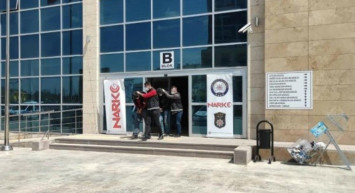 Uşak'ta Bin 708 Uyuşturucu Hap Bulundu