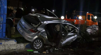 Uşak'ta otomobilin çarptığı üniversiteli 2 kız öğrenci yaşamını yitirdi