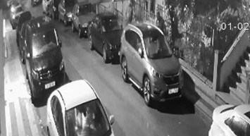 Üsküdar'da Dehşet: Sokak Ortasında Yaşlı Adamı Öldüresiye Dövdüler