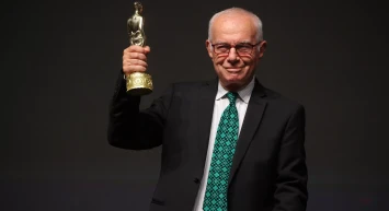 Usta yönetmen hayatını kaybetti