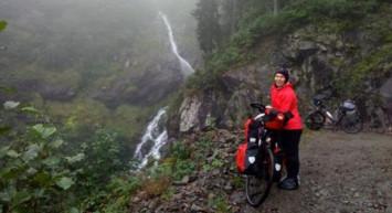 Utanç! Dünyayı bisikletiyle turlayan gezgin Antalya'da en kötü gününü yaşadı
