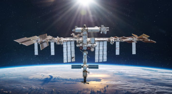 Uzayda 60 günden fazladır mahsurlar: Kapsülde buharlaşarak ölebilirler