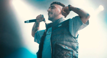 Uzi kimdir? Uzi konseri neden yarıda kesildi? Uzi'ye konser sahnesinde saldırı