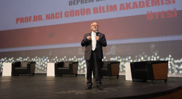 Uzman isimden dikkat çeken deprem açıklaması: ‘Biterse, hepimiz biteriz’