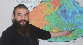 Uzman isimden panik yaratan uyarı! 'Van'da 4-5 şiddetinde depremler olmaya devam edecek'