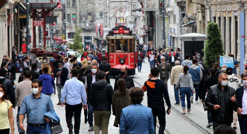 Pandemi ne zaman bitecek? Uzmanlar açıkladı: Yoğun bakımda yatan hasta sayısı azaldı