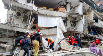 Uzmanlar deprem bölgesinde akciğer ve asbest hastalığı uyarısında bulundu