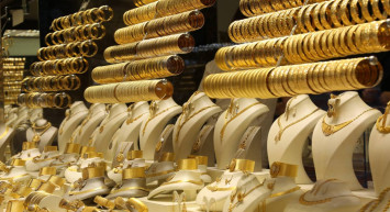 Uzmanlardan altını olanlara uyarı: Fiyatlarda beklenmeyen düşüş! 25 Kasım 2023 altın fiyatları