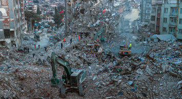 Uzmanlardan peş peşe uyarılar: Deprem o bölgenin batısına ilerliyor