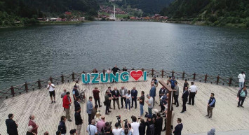 Uzungöl'deki Arapça tabelalar sosyal medyada viral olmuştu! Trabzon Valisi'nden açıklama geldi 'En ufak bir sıkıntı yok'