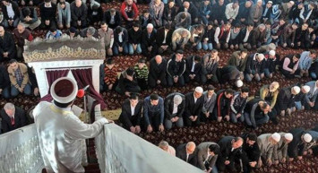 Vaiz nedir, görevleri nelerdir? Nasıl Vaiz olunur, ne kadar maaş alır? Vaiz mesleğinin tanımı ve başvuru şartları