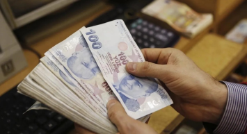 Vakıf Katılım gemileri yaktı herkese 80.000 TL dağıtıyor! Banka önünde kuyruk oluştu