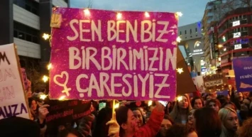 Valilik, Taksim yollarını kapattı