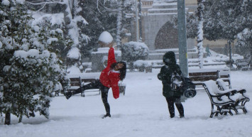 Valilikler üst üste açıklama yaptı: 4 ilde okullara kar tatili