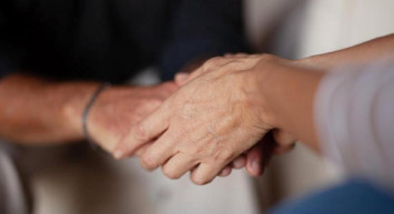 Vatandaşa pes dedirtti: Emekli maaşını almak için ölen babasını sakladı