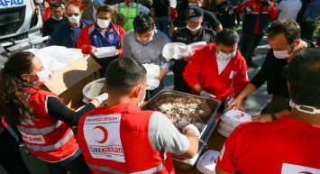 Vatandaşların öncelikli ihtiyaçlarını gidermek için kullanın: İşte AFAD ve Kızılay yardım hesap numaraları