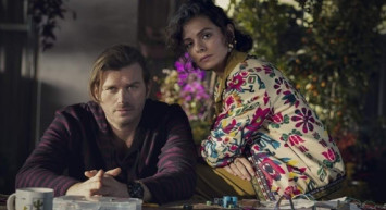 Yakamoz S-245 dizi konusu ve oyuncuları