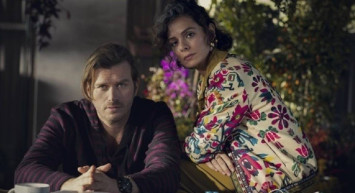 Yakamoz S245 oyuncuları ve konusu