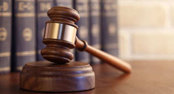 Yargıtay, 'Çay ısmarlamıyorsun' deyip evi terk etmeyi boşanma sebebi olarak kabul etti!