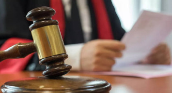 Yargıtay’dan emsal raporlu işçi kararı: Yardım amaçlı olsa dahi başka bir iş yerinde çalışılamaz