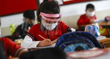 Yarıyıl Tatili Bitti: Milyonlarca Öğrenci İçin İlk Ders Zili Çaldı!