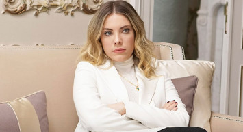 Yasak Elma'nın yıldızı Eda Ece anne ve babasından gelen kötü haberi sosyal medya üzerinden sevenlerine büyük bir üzüntüyle duyurdu