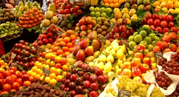 Yaz meyvelerinin fiyatları el yakıyor: Üreticiden sofraya 6 kat artış!