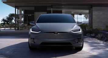 Yazılım başına iş açtı: Yüz binlerce aracı geri çağırdı