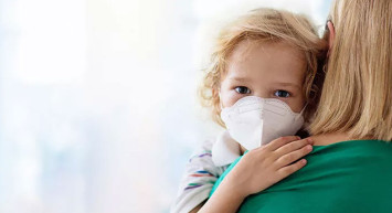 Yeni koronavirüs varyantı XE hızla yayılmaya başladı: İlk belirtisi boğaz ağrısı