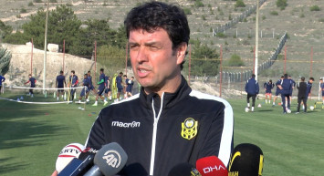 Yeni Malatyaspor Teknik Direktörü Cihat Arslan, Beşiktaş ve Galatasaray'ın Mustafa Esihellaç'ı transfer etmek istediğini açıkladı