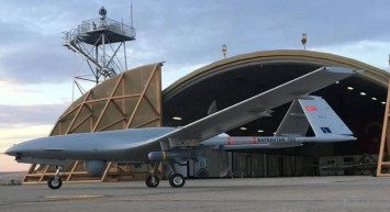 Yerli SİHA’dan büyük başarı: Bayraktar TB2 Büyük Taarruz üzerine ay yıldız çizdi