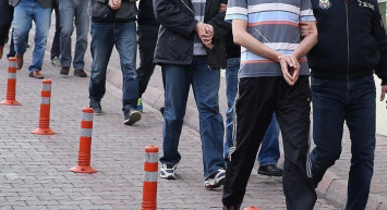 Yerlikaya esti savurdu: “20 ilde Sibergöz-23 operasyonunda 146 şüpheli gözaltına alındı!”