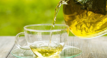 Yeşil Çay Koronavirüsün Vücutta Tutunmasını Engelliyor