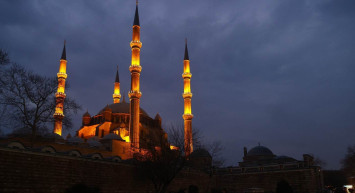 Yılın son kandili ne zaman? 2022 Mevlid Kandili hangi güne idrak ediyor?