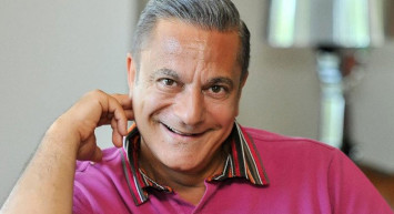 Yıllarca Çarkıfelek programıyla ekran başına geçen Mehmet Ali Erbil yeni projesi için kollarını sıvadı