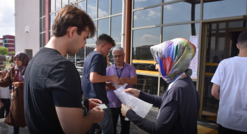 YKS Maratonu Başladı: 2,4 Milyon Aday TYT’de Ter Döküyor