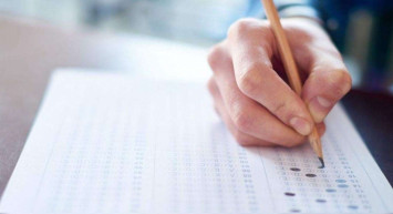 YKS’de sorulan ‘Şurama batana özlem demeselerdi bıçak derdim’ şiiri kime aittir? 2022 AYT şiir sorusu