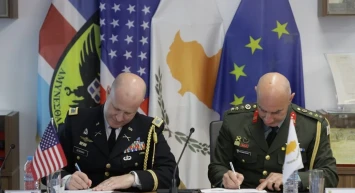 Yunan basını: Rum Kesimi, NATO'ya katılmayı planlıyor!