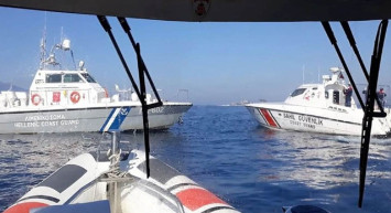 Yunan gemilerinden skandal hareket: Ro-Ro gemisine taciz ateşi açtılar