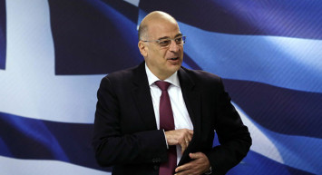 Yunanistan Dışişleri Bakanı'ndan Mevlüt Çavuşoğlu ile Görüşme Talebi