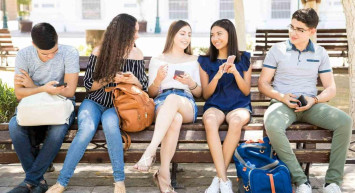 Z kuşağı hangi yaş grubunu kapsıyor? Hangi yıllarda doğanlar Z kuşağı sayılıyor? Z kuşağı nedir, ne demek? Z kuşağı özellikleri ne?