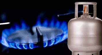 Zamların hedefinde şimdi de mutfak tüpü var! Yemek yapma bedeli artık 335 TL oldu! Vatandaşların tepkileri büyüyerek devam ediyor