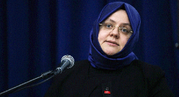 Zehra Zümrüt Selçuk Kimdir?