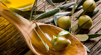 Zeytinyağı Meme Kanserini Önler mi?
