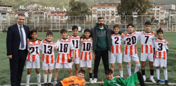 23 Nisan Futbol Turnuvası'nın Şampiyonu Atatürk Ortaokulu Oldu