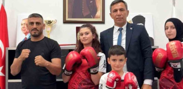 Başarılı sporculardan beylikova gençlik ve spor ilçe müdürü gülmez’e ziyaret